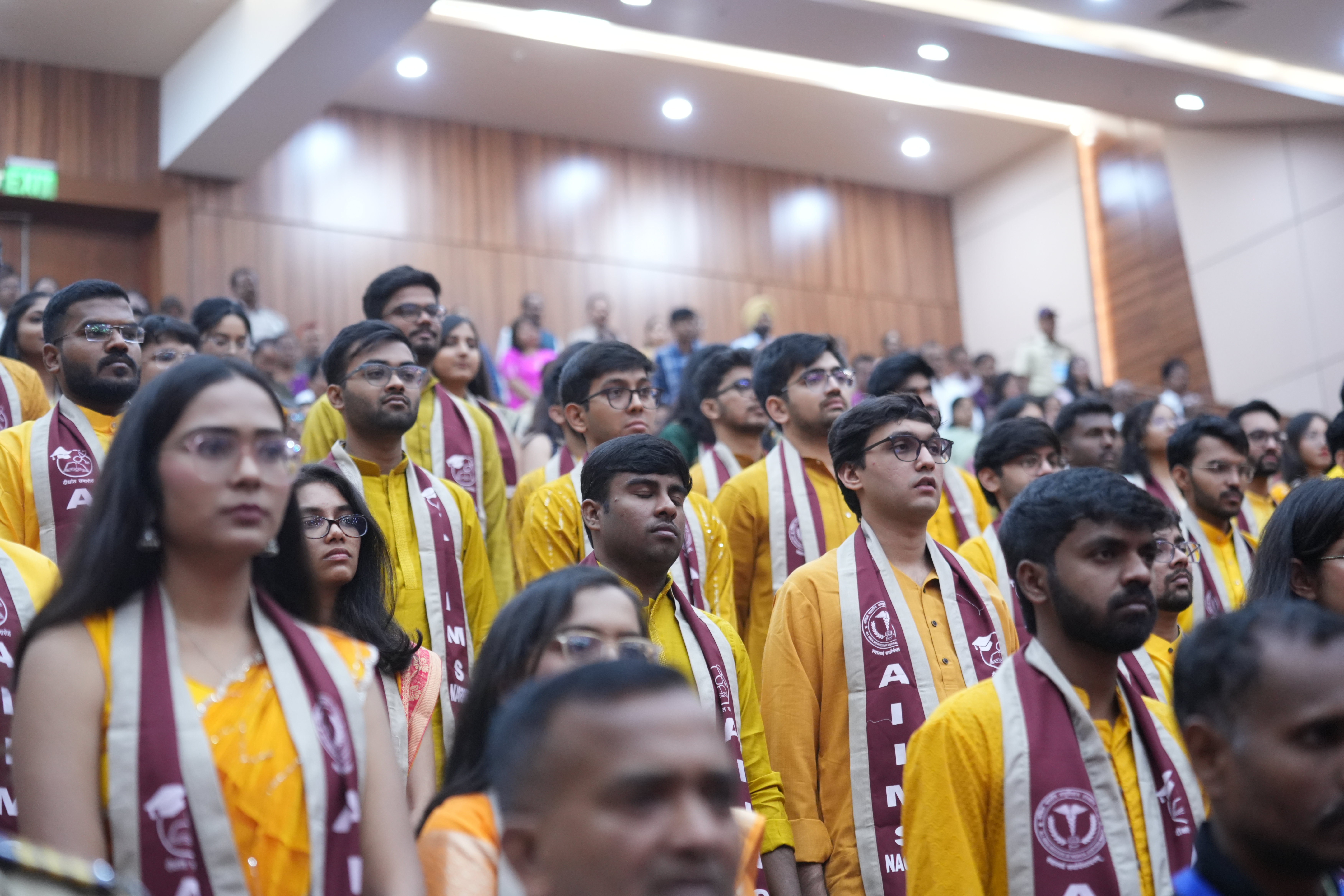 The speaker being facilates by Honourable Executive Director Dr. Hanumantha Rao at AIIMS Nagpur